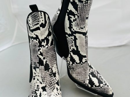 ZARA SNAKESKIN PRINT COWBOY WESTERN BOOTIES size 40 (pre-owned) For Cheap